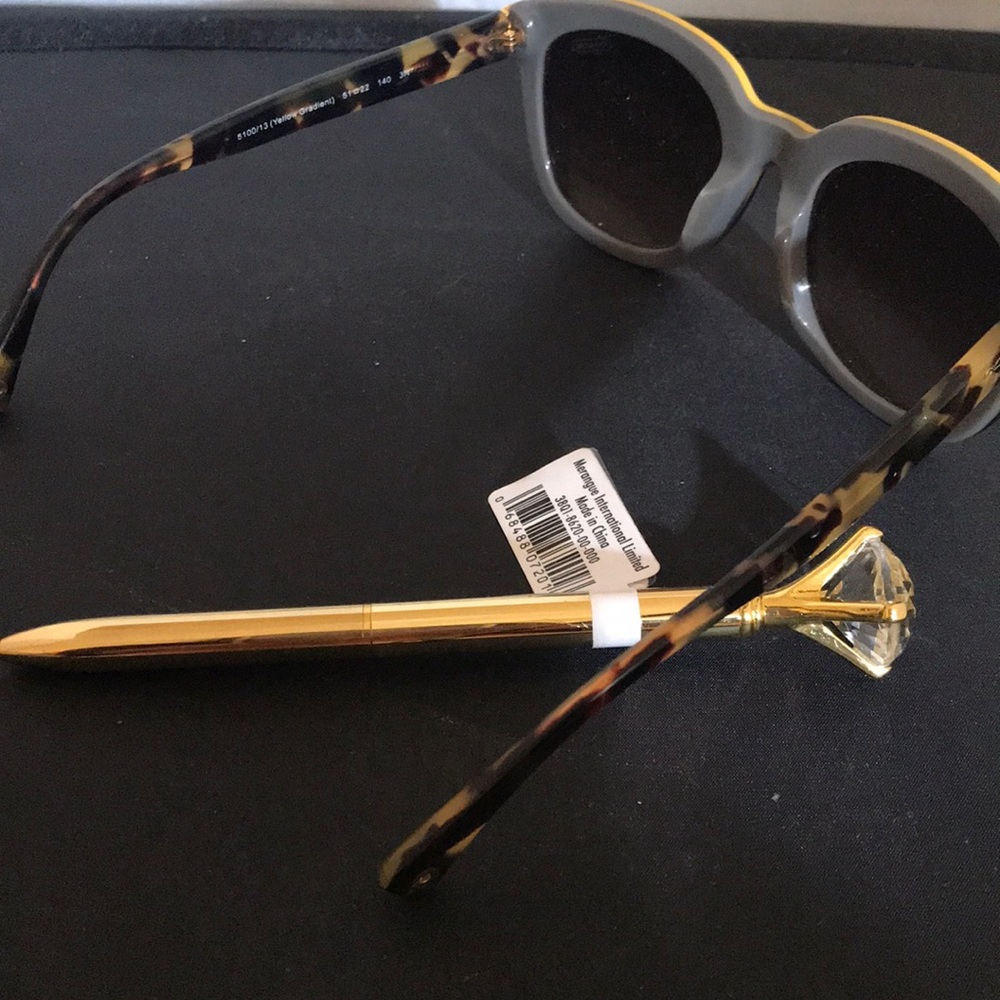 Coach Horn Rim Sunnies and. Dope Jewel Pen - Picture 3 of 8